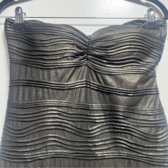 ✨Y2K Chic Strapless Black and Gold shirt - Picture 2 of 4